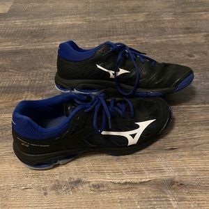 Mizuno wave lightning Z4